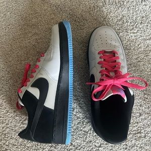 Nike Air Force 1 grey black flamingo